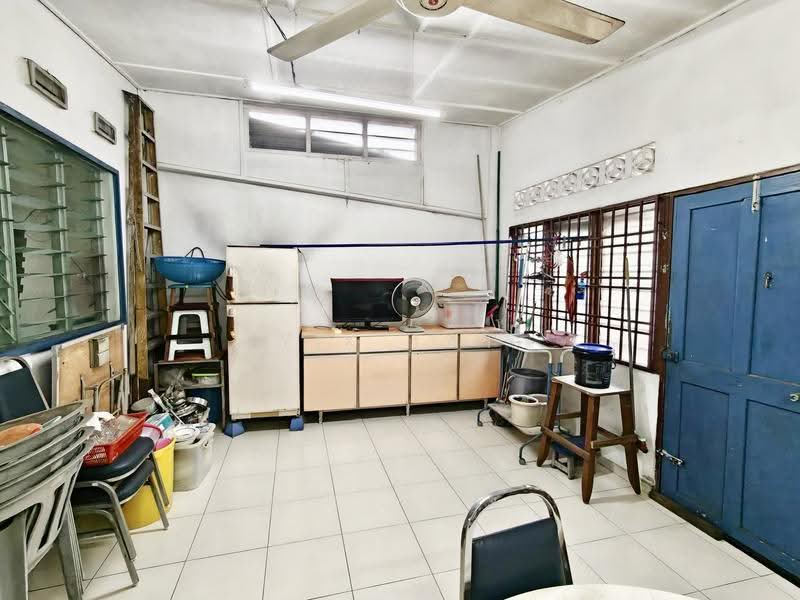Rumah Teres untuk Dijual di Taman Abad (Johor Bahru) - Yik Tat - PropertyGuru.com.my