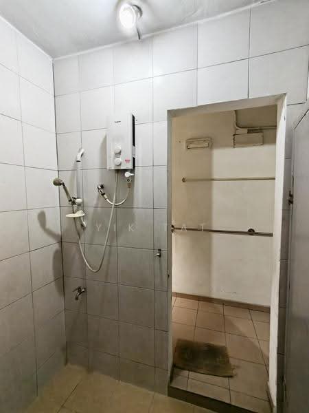 Rumah Teres untuk Dijual di Taman Abad (Johor Bahru) - Yik Tat - PropertyGuru.com.my