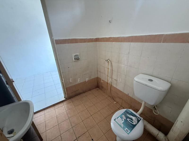 2-storey Terraced House for Sale in Bandar Putra Bertam (Kepala Batas) - Jeff Lau - Bathroom - PropertyGuru.com.my