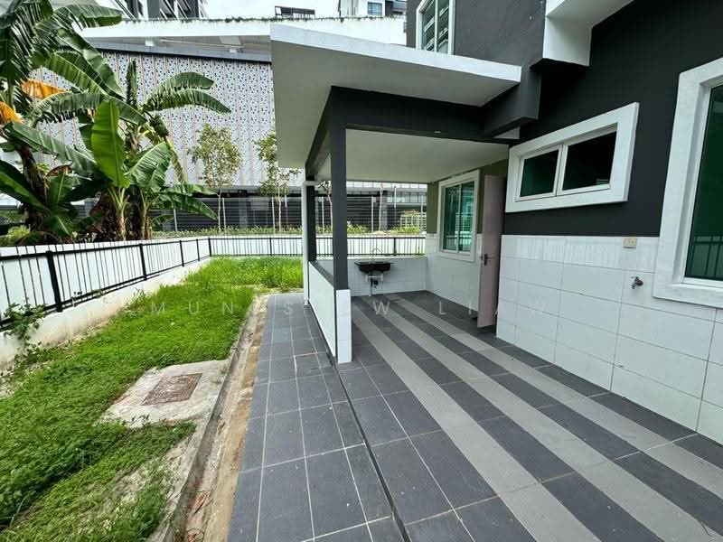 2.5-storey Terraced House for Sale in Kota Kinabalu (Sabah) - Mun Siew Liaw - Exterior - PropertyGuru.com.my