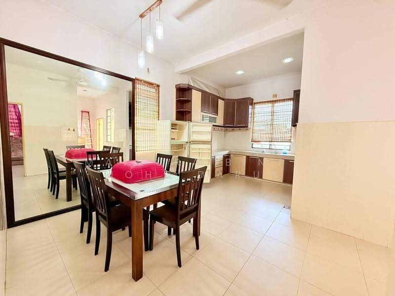 Semi-Detached House for Sale in Seremban 3 (Rasah) - Maizura binti Mohd Darus - Dining Room - PropertyGuru.com.my