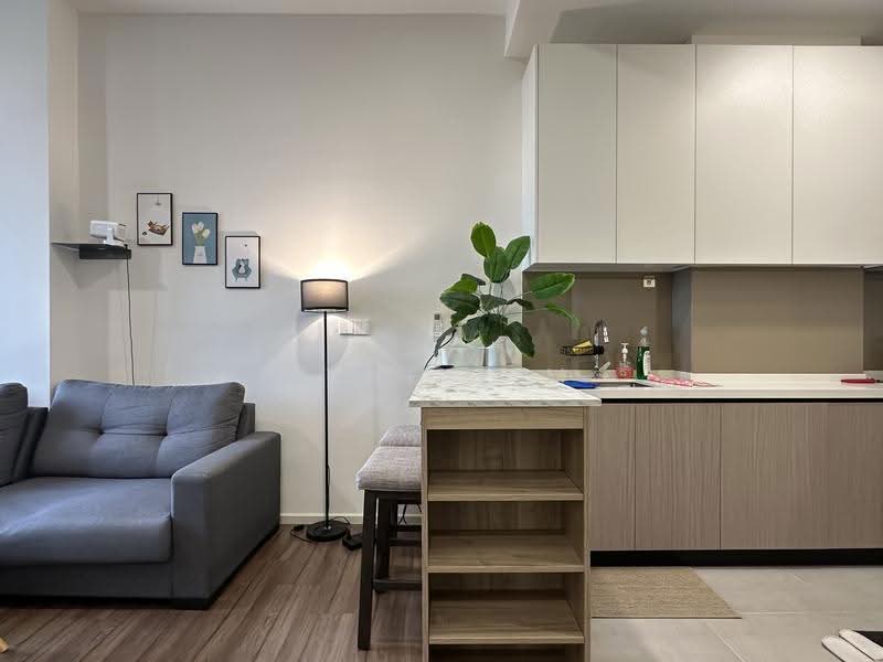 Kediaman Servis untuk Disewa di The Mate @ Damansara Jaya - Jyne Lim - Living Room - PropertyGuru.com.my