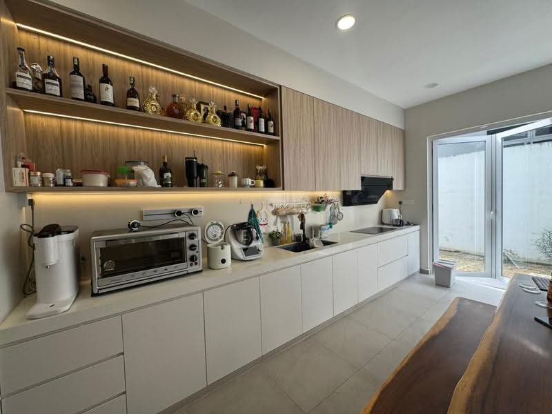 Cluster House for Sale in Taman Ekoflora (Johor Bahru) - Jee Hui - Kitchen - PropertyGuru.com.my