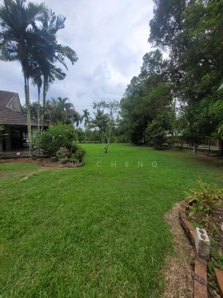Bungalow House for Sale in Hulu Langat (Selangor) - Su Cheng - Garden - PropertyGuru.com.my