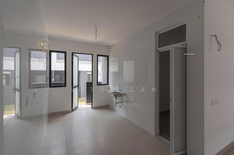 Rumah Bandar untuk Dijual di Eco Ardence (Setia Alam) - Vitas Tan - Kitchen - PropertyGuru.com.my