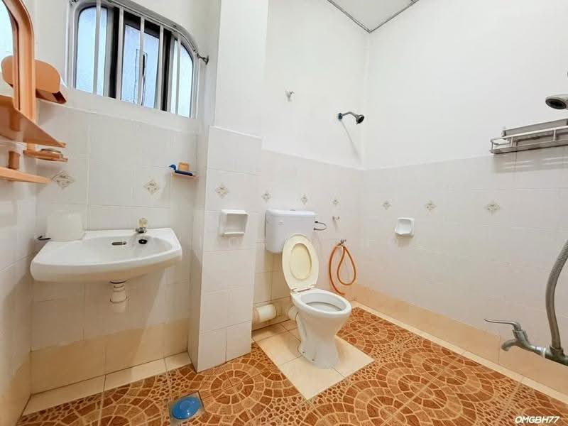 Rumah Teres 2-Tingkat untuk Dijual di Bandar Bukit Tinggi (Klang) - Raymond Choo - Bathroom - PropertyGuru.com.my