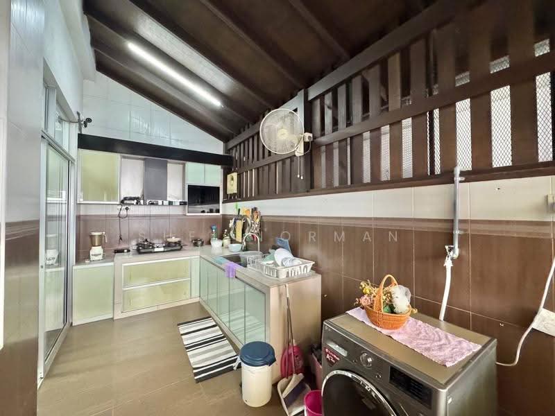 Semi-Detached House for Sale in Taman Impian Emas (Skudai) - Sufi Norman - Kitchen - PropertyGuru.com.my