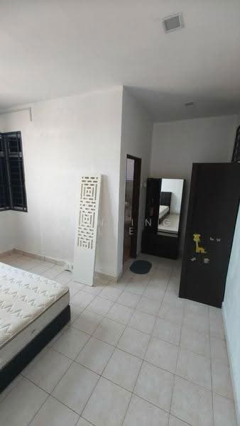 Rumah Teres 2-Tingkat untuk Dijual di Bandar Seri Alam (Masai) - Wenting Lee - Bedroom - PropertyGuru.com.my
