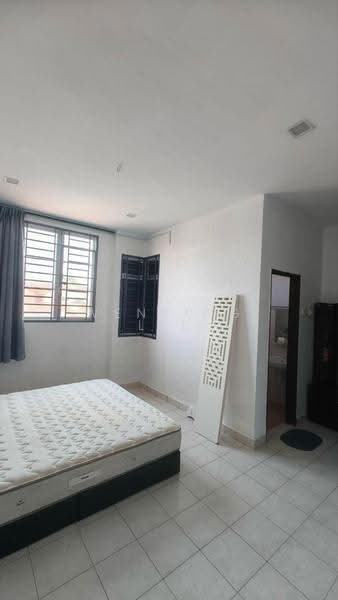 Rumah Teres 2-Tingkat untuk Dijual di Bandar Seri Alam (Masai) - Wenting Lee - Bedroom - PropertyGuru.com.my