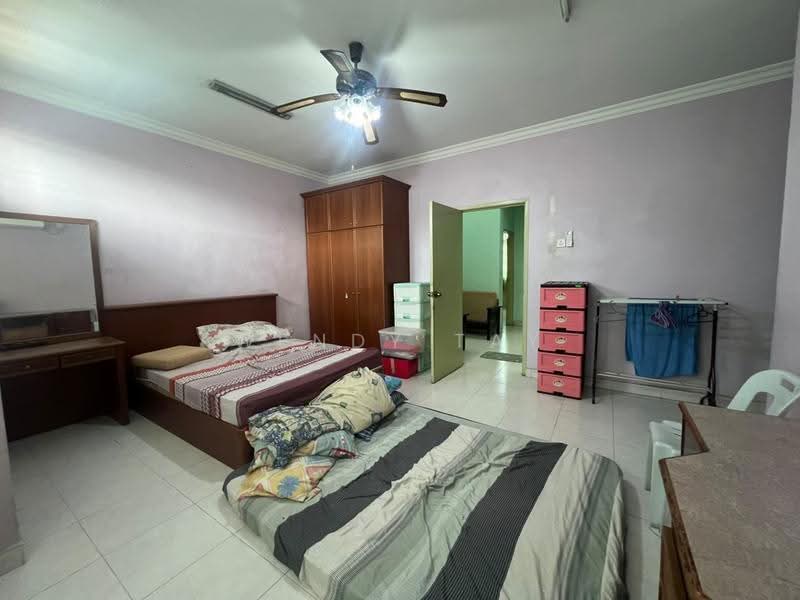 2-storey Terraced House for Rent in Taman Seri Orkid (Skudai) - Wendy Tay - Bedroom - PropertyGuru.com.my