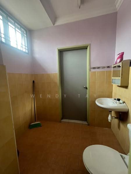 2-storey Terraced House for Rent in Taman Seri Orkid (Skudai) - Wendy Tay - Bathroom - PropertyGuru.com.my