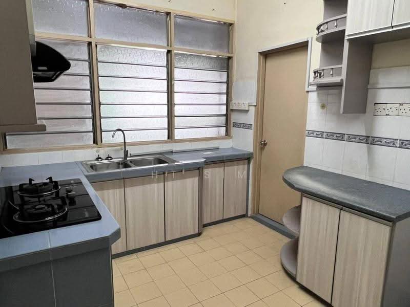 Condominium for Sale at Bukit Awana Condominium - HT Sim - Kitchen - PropertyGuru.com.my