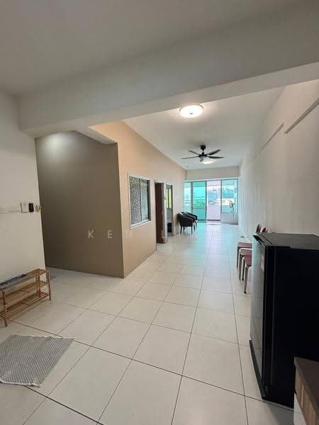 Kediaman Servis untuk Dijual di Akademik Suite - Ken Liew - Living Room - PropertyGuru.com.my
