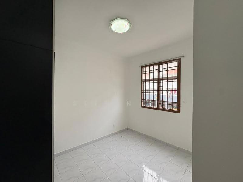 Apartment for Sale at Sri Putra Apartment - Stefan Yu - Interior - PropertyGuru.com.my