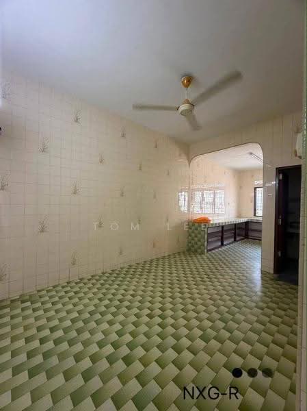 2-storey Terraced House for Sale in Taman Gembira (Klang) - Tom Lee - Kitchen - PropertyGuru.com.my