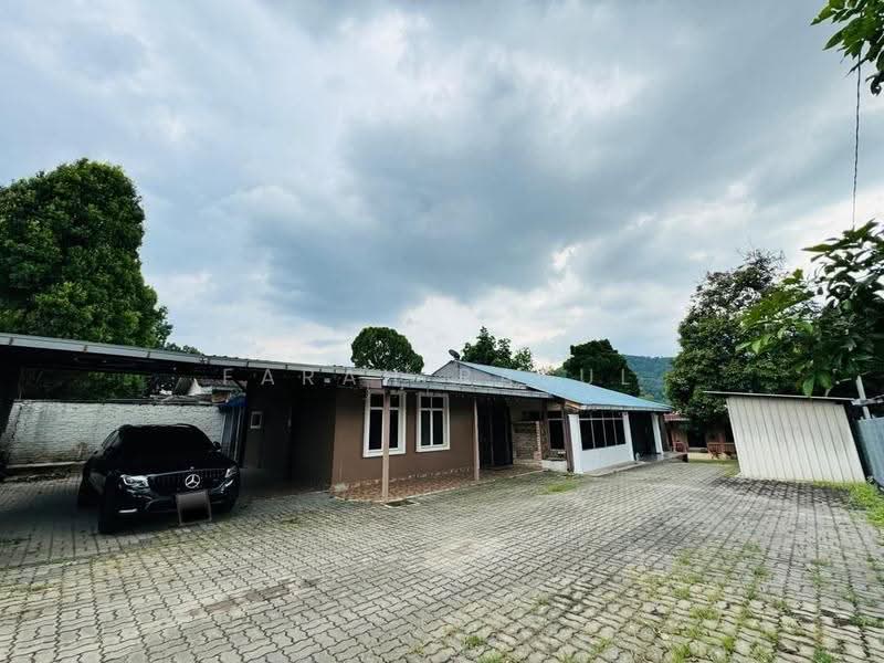 Bungalow House for Rent in Ulu Kelang (Selangor) - Farah Rasul - Exterior - PropertyGuru.com.my