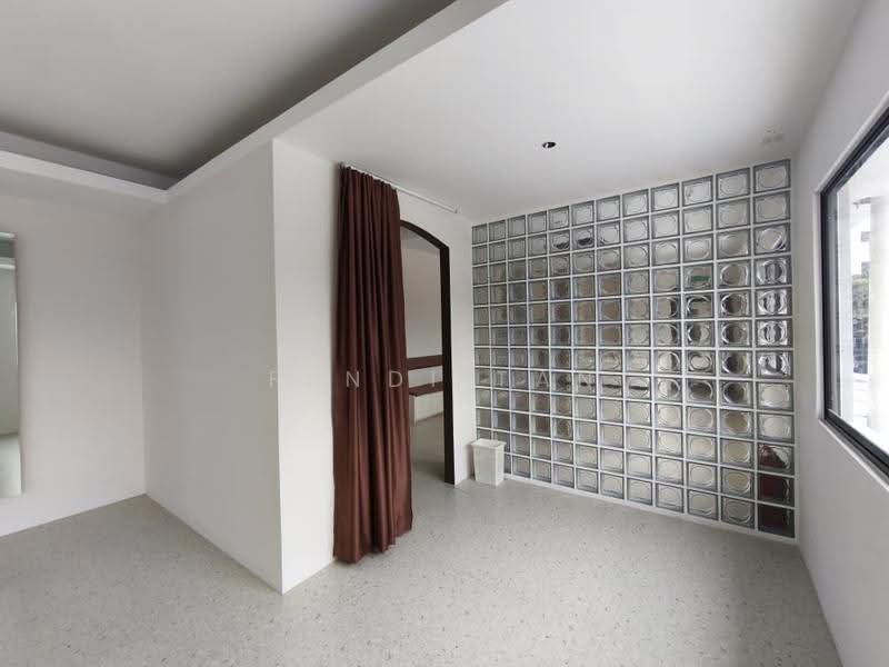 Commercial Bungalow for Rent in SS13 (Subang Jaya) - Fendi tan - Interior - PropertyGuru.com.my
