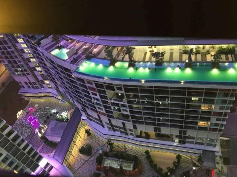 Kediaman Servis untuk Dijual di i-Suite @ i-City - Zann Fauzan - Exterior - PropertyGuru.com.my
