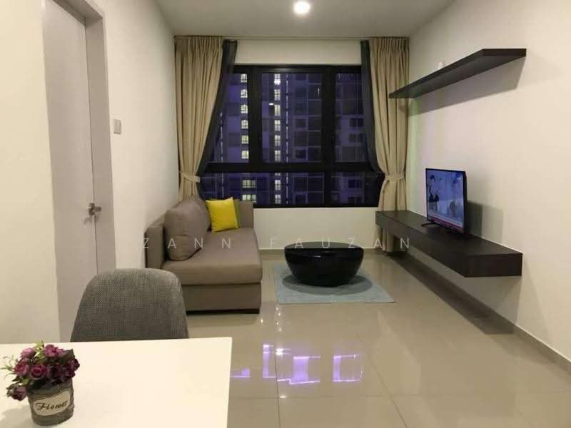Kediaman Servis untuk Dijual di i-Suite @ i-City - Zann Fauzan - Living Room - PropertyGuru.com.my