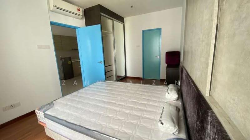 Kediaman Servis untuk Dijual di i-Suite @ i-City - Zann Fauzan - Bedroom - PropertyGuru.com.my