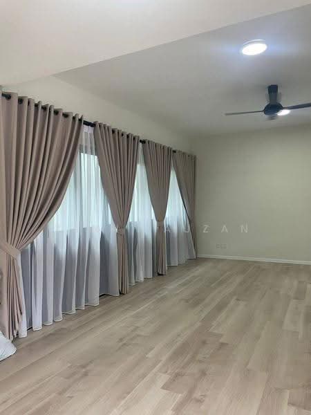2-storey Terraced House for Sale in Taman Bukit Subang (Shah Alam) - Zann Fauzan - Living Room - PropertyGuru.com.my