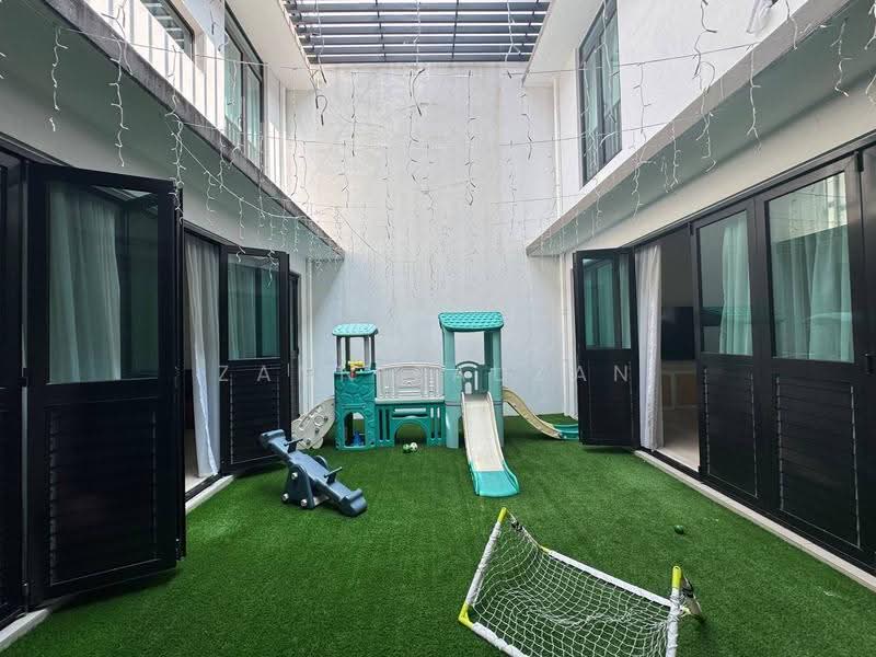2-storey Terraced House for Sale in Taman Bukit Subang (Shah Alam) - Zann Fauzan - Exterior - PropertyGuru.com.my