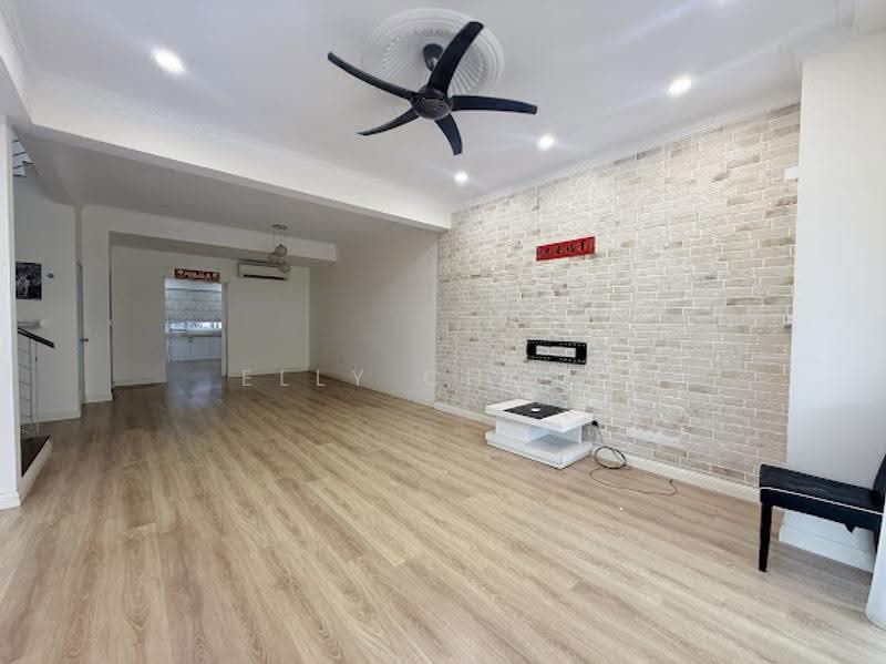 2-storey Terraced House for Sale in Sering Ukay (Ampang) - Elly Chong - Living Room - PropertyGuru.com.my