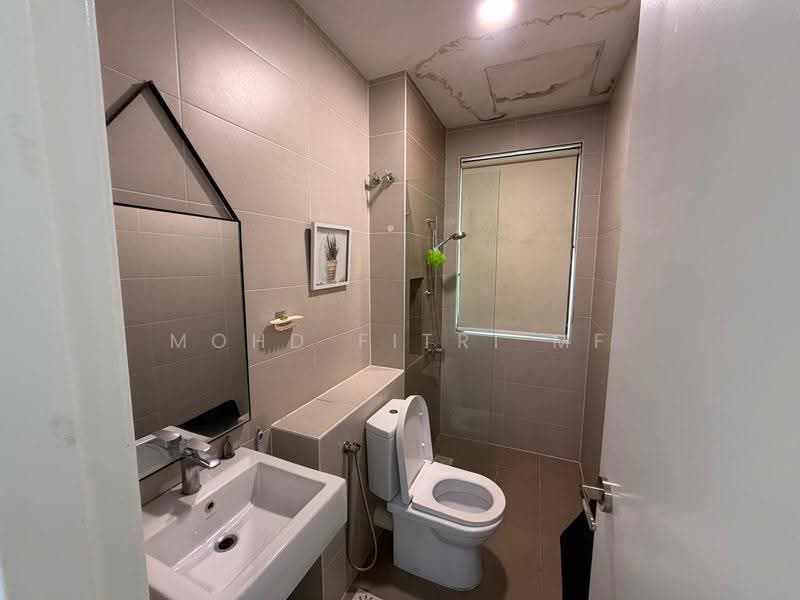 Condominium for Sale at Isle of Kamares - Mohd Fitri MF - Bathroom - PropertyGuru.com.my