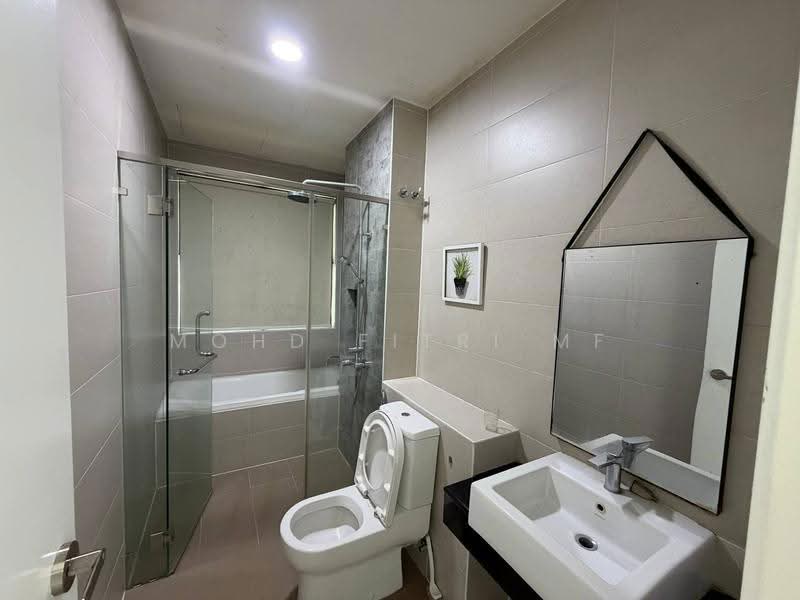 Condominium for Sale at Isle of Kamares - Mohd Fitri MF - Bathroom - PropertyGuru.com.my