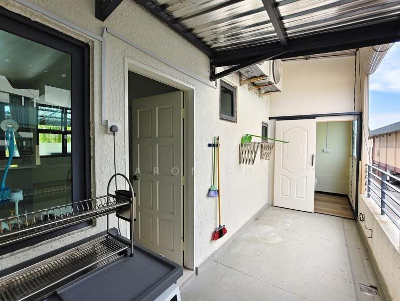 Kondominium untuk Disewa di The Peak SOHO - Aaron Chu - Balcony - PropertyGuru.com.my