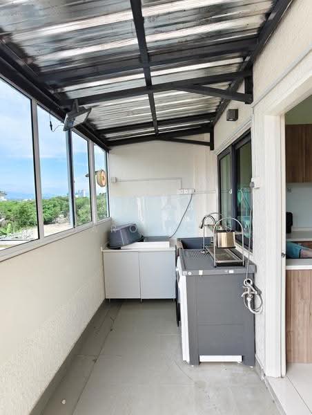 Kondominium untuk Disewa di The Peak SOHO - Aaron Chu - Balcony - PropertyGuru.com.my