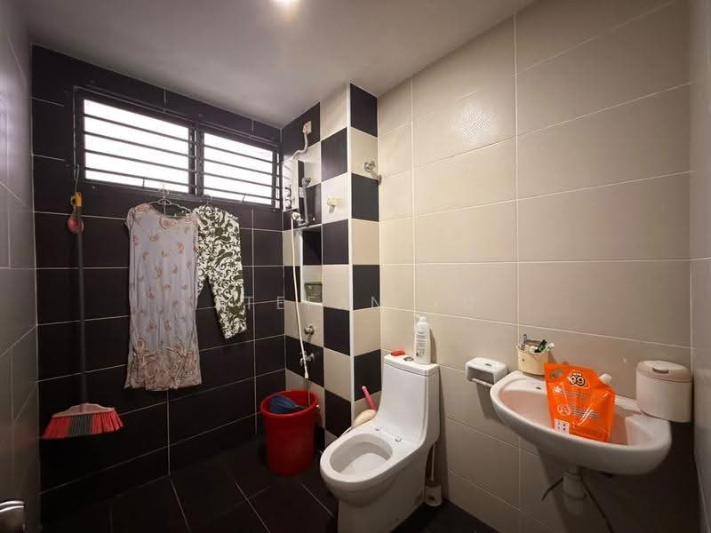 2-storey Terraced House for Sale in Ulu Tiram (Johor) - Stefan Yu - Bathroom - PropertyGuru.com.my