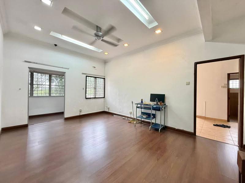 2-storey Terraced House for Sale in Taman Mutiara Subang (Shah Alam) - NORFADILAH ZAINUDDIN - Living Room - PropertyGuru.com.my