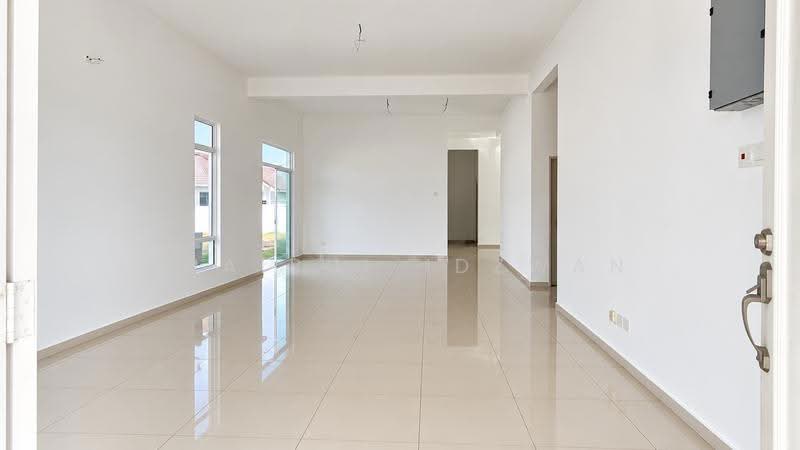 Bungalow House for Sale in Senawang (Negeri Sembilan) - Khairul Idzwan - Living Room - PropertyGuru.com.my