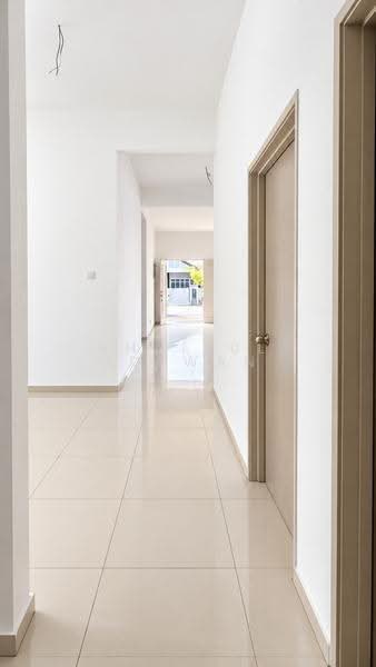 Bungalow House for Sale in Senawang (Negeri Sembilan) - Khairul Idzwan - Corridor - PropertyGuru.com.my