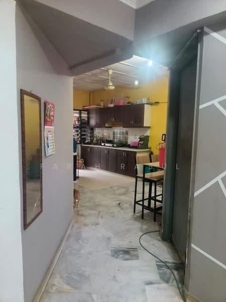 Apartment for Sale at Makmur Apartment - Farah Rasul - Kitchen - PropertyGuru.com.my