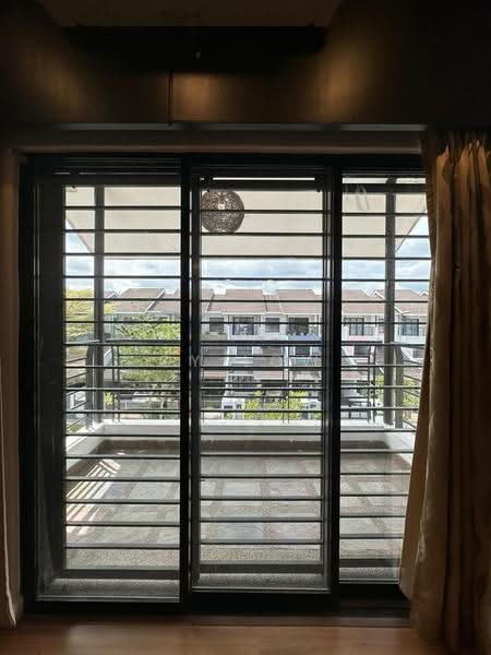 3-storey Terraced House for Sale in Taman Tasik Damai (Sungai Besi) - CY Low - Balcony - PropertyGuru.com.my