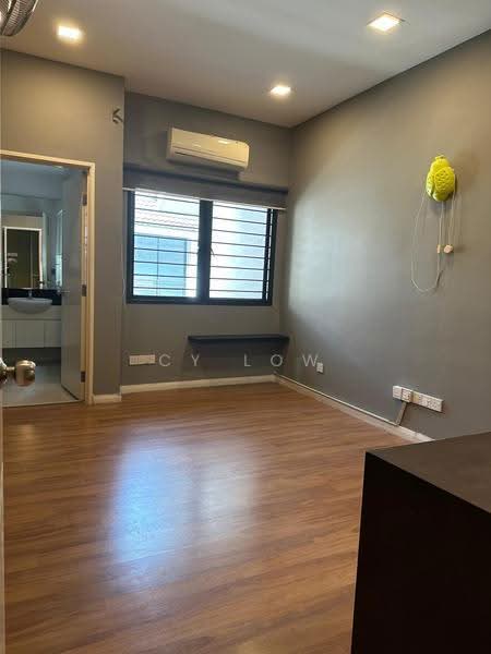 3-storey Terraced House for Sale in Taman Tasik Damai (Sungai Besi) - CY Low - PropertyGuru.com.my