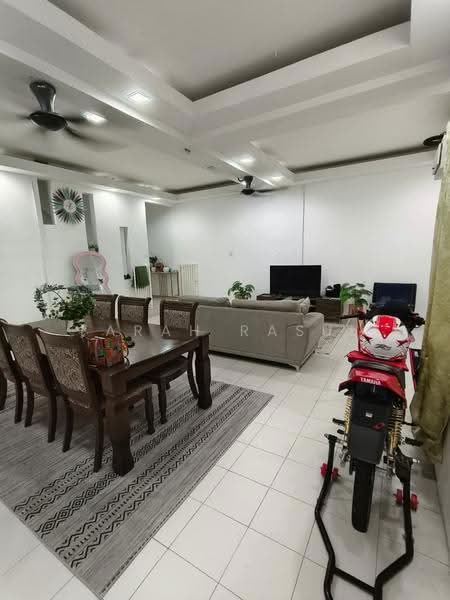 Terraced House for Sale in Sungai Buloh (Selangor) - Farah Rasul - Living Room - PropertyGuru.com.my