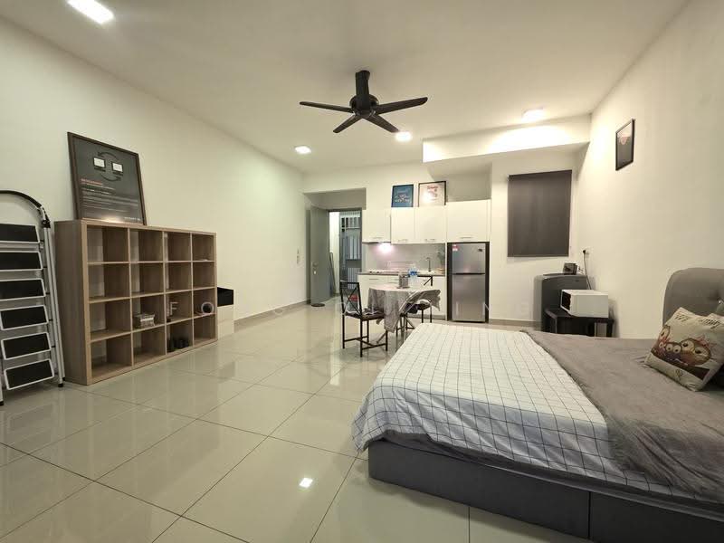 Kediaman Servis untuk Disewa di Cybersquare - Fong Qi Jing - Living Room - PropertyGuru.com.my