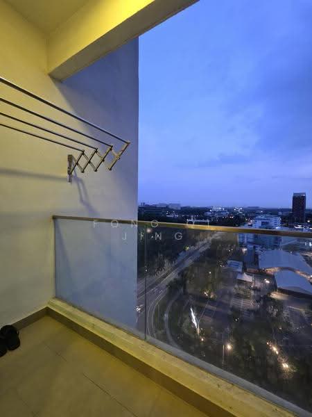 Kediaman Servis untuk Disewa di Cybersquare - Fong Qi Jing - Balcony - PropertyGuru.com.my