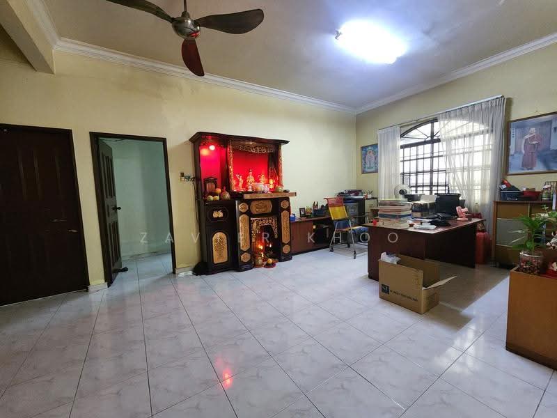 Cluster House for Sale in Taman Sri Kluang (Kluang) - ZAVIER KHOO - Living Room - PropertyGuru.com.my