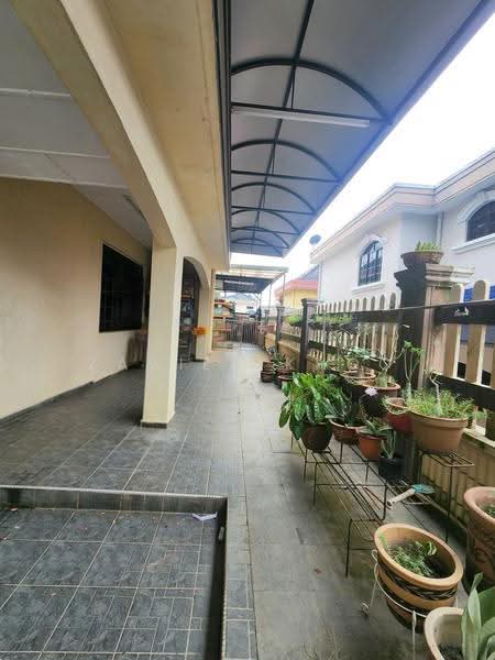 Cluster House for Sale in Taman Sri Kluang (Kluang) - ZAVIER KHOO - Exterior - PropertyGuru.com.my