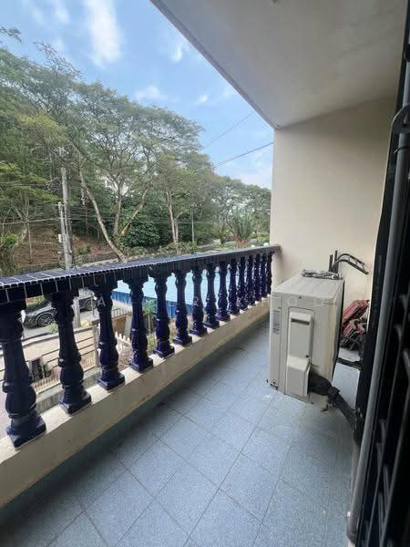 Cluster House for Sale in Taman Sri Kluang (Kluang) - ZAVIER KHOO - Balcony - PropertyGuru.com.my