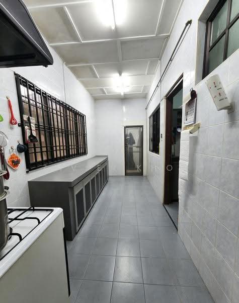 Cluster House for Sale in Taman Sri Kluang (Kluang) - ZAVIER KHOO - Kitchen - PropertyGuru.com.my