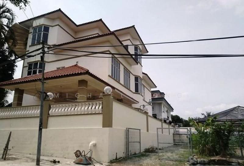 Bungalow House for Sale in Taman Villa Heights (Kajang) - Michael Wong - Exterior - PropertyGuru.com.my