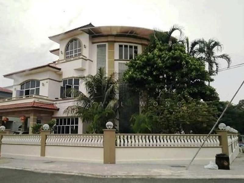 Bungalow House for Sale in Taman Villa Heights (Kajang) - Michael Wong - Exterior - PropertyGuru.com.my
