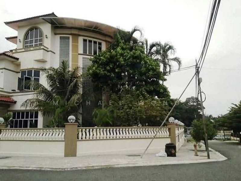 Bungalow House for Sale in Taman Villa Heights (Kajang) - Michael Wong - Exterior - PropertyGuru.com.my