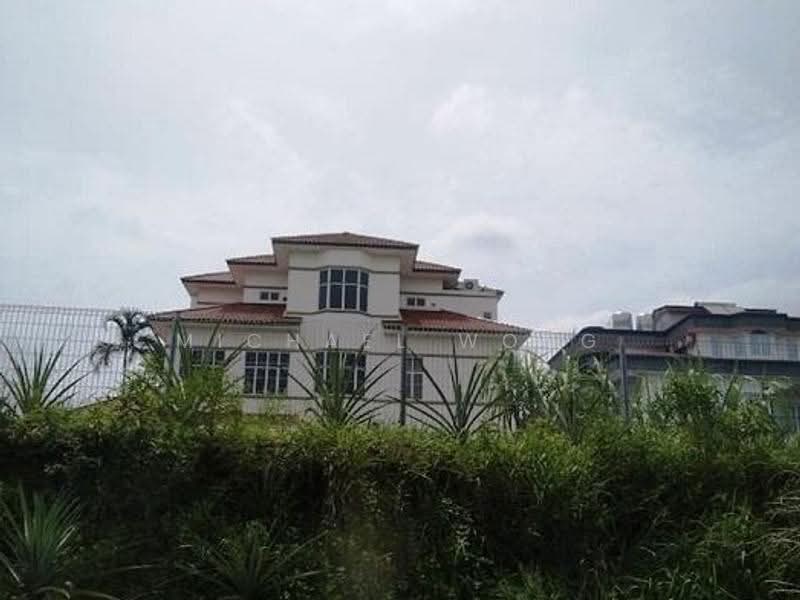 Bungalow House for Sale in Taman Villa Heights (Kajang) - Michael Wong - Exterior - PropertyGuru.com.my