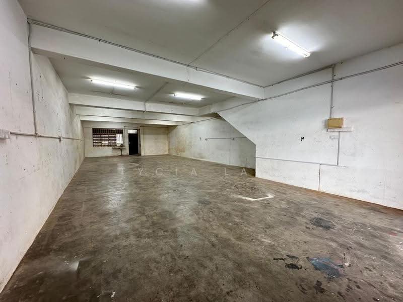Shop for Rent in Taman Rinting (Masai) - Tycia Law - Interior - PropertyGuru.com.my